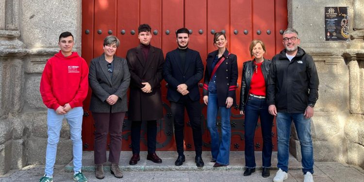 La cofradía peñaradina de Nuestra Señora de la Esperanza vota a su nueva Junta de Gobierno encabezada por José Ángel Nava