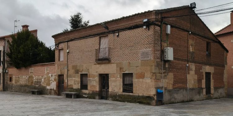 El Ayuntamiento de Villoria llega a un acuerdo para la compra de la casa del ilustre Fernando Gallego situada en plena plaza Mayor