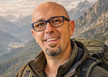 Ángel García Gutiérrez «Lillo»: «Espero que cada peñarandino se sienta identificado con esa luz, esa emoción y ese encuadre que abre las puertas del cielo y apunta a la resurrección»