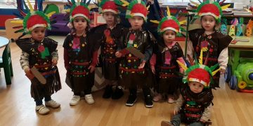 El programa Crecemos de Macotera culmina su proyecto educativo «Soy un Indio» con la esperada celebración del Carnaval