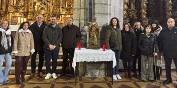 Macotera celebra la festividad de San Blas, patrón de la administración local, con la misa y bendición de gargantillas