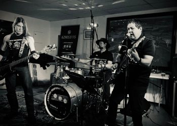 El grupo peñarandino Puntos Suspensivos celebra sus 40 años en el panorama musical: «El secreto de seguir es la afición por la música, la constancia, ensayos y valorarnos a nosotros mismos»