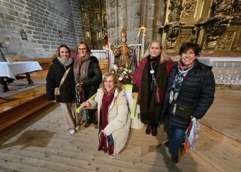 La lluvia impide la romería de San Blas hasta la antigua ermita en Santiago de la Puebla y la procesión se hace en la parroquia