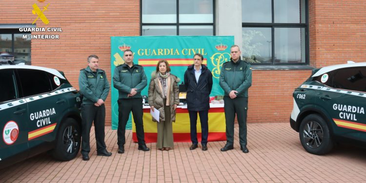 Cantalapiedra contará con uno de los nuevos vehículos de la Guardia Civil equipados con desfibriladores semiautomáticos