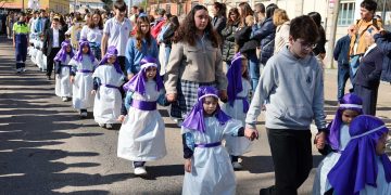 Pequeños protagonistas de la fe: El Vía Crucis de La Encarnación marca la antesala de la esperada Semana Santa en Peñaranda