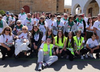 La IV carrera de Las Villas del instituto Senara llena de solidaridad Babilafuente y recauda donativos para Parkinson Salamanca