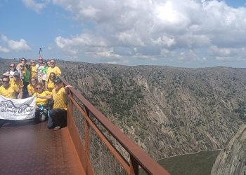 El club de senderismo Camino el Cristo de Alaraz disfruta de una ruta por las Arribes entre Aldeadávila de la Ribera y Masueco
