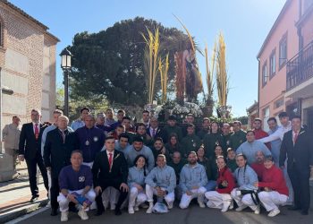 La procesión de los Ramos abre la Semana Santa en Peñaranda en un primer desfile marcado por el intenso frío a pesar del sol