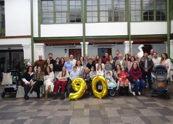 Isabel Rodríguez Alfayate cumple 90 años y lo celebra rodeada de hijos, nietos y biznietos con una gran fiesta en Peñaranda
