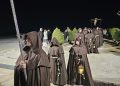 Hábitos franciscanos y el Santísimo Cristo de la Agonía invitan al recogimiento y oración en el Lunes Santo de Peñaranda