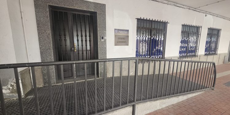Nuevas mejoras para el cuartel de la Policía Local en Peñaranda: 2.887 euros para renovar la tarima de las dependencias