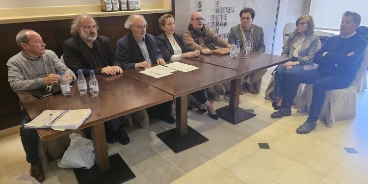 Pedro Carbonell y Lidia Sanchis ganan la XXXIII edición del Premio Nacional de Poesía de la Hermandad cofrade de Peñaranda