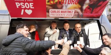La «caldoneta» del PSOE hará mañana parada en el mercadillo semanal de Peñaranda con los candidatos a las Cortes Regionales