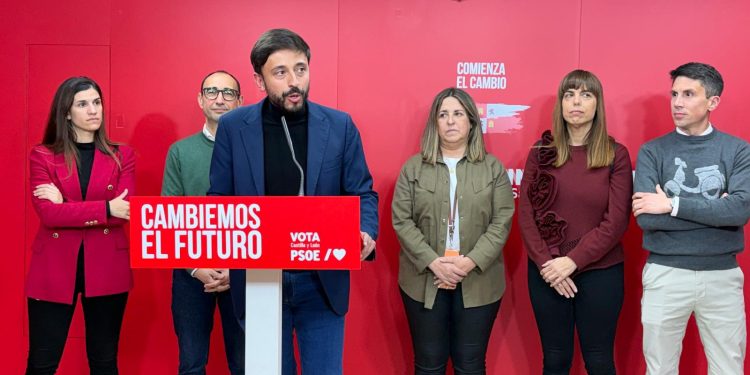 Fran Díaz desde Salamanca: «El PSOE resiste a la ola como única alternativa que hay al Partido Popular y a la extrema derecha»