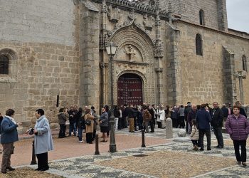 Santiago de la Puebla y Macotera abren desde hoy sus iglesias para acercar a fieles y visitantes su riqueza espiritual y artística