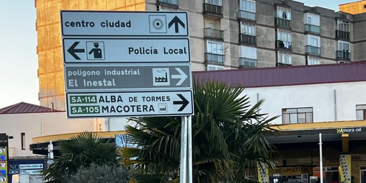 Refuerzo de la señalización en Peñaranda para mejorar la nueva ordenación del tráfico y facilitar la orientación hacia el polígono