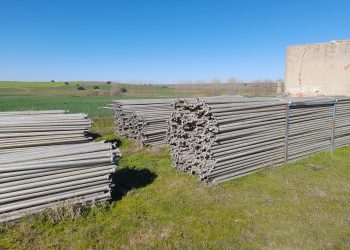 Denuncian el robo de 3.000 tubos de cobertura a un agricultor en Villaflores en una «operación» que requiere maquinaria pesada