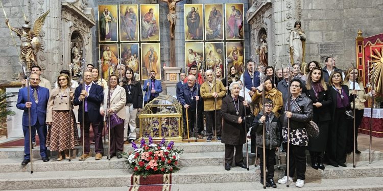 Peñaranda celebra el Domingo de Lázaro con la tradicional fiesta del centenario cabildo y cofradía del Santo Cristo de la Cama