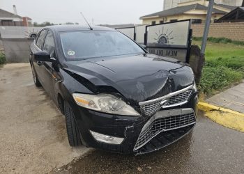 Dos heridos en la travesía de la SA-810 a su paso por Babilafuente tras una colisión por alcance con dos turismos implicados