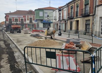Así avanzan en Peñaranda los trabajos en la céntrica calle del Carmen superado ya el ecuador del plazo para su ejecución