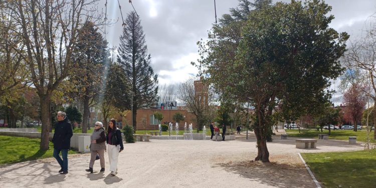 Peñaranda reabre el parque municipal de Los Jardines tras 14 meses de obra y una inversión cercana al medio millón de euros