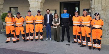 Peñaranda presenta la nueva uniformidad de la agrupación de Protección Civil con la carrera del 1 de mayo «en agenda»