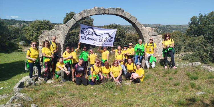 El club de senderismo Camino el Cristo de Alaraz, tras los pasos de Santa Teresa de Jesús con una ruta por Cardeñosa (Ávila)