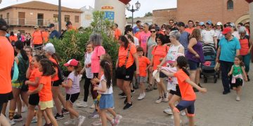 Paradinas de San Juan reúne a 700 participantes en la IX edición de su Paseo Saludable a favor de la asociación salmantina ASPAS