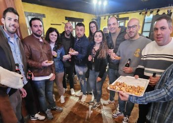 Macotera disfruta de la Feria del Pincho sin miedo a la lluvia en una jornada con un gran ambiente en los cinco bares participantes