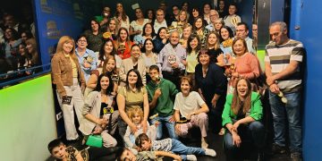 Juan Fernández Jaén celebra en Peñaranda una emotiva fiesta de jubilación tras ejercer de CUIDADOR en el centro de Acopedis