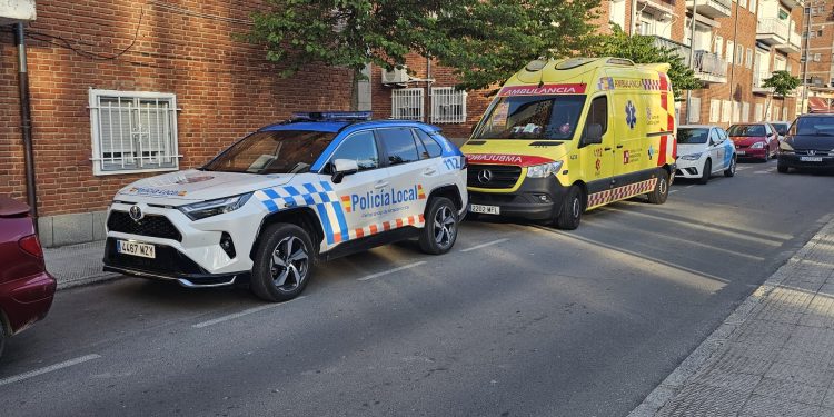La Junta invertirá 94,5 millones en el refuerzo del transporte sanitario incluyendo la nueva ambulancia UEnE para Peñaranda