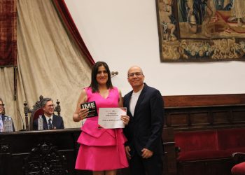 La directora corporativa de DULCA, Noelia Serna, galardonada con el III Premio Directivo IME en el Paraninfo de la Universidad
