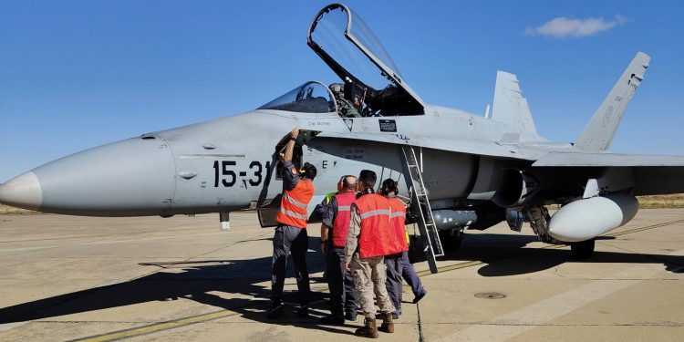 La Base Aérea de Matacán celebra mañana una jornada de puertas abiertas con exhibiciones aéreas y otras demostraciones