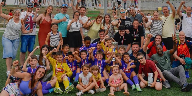 El Benjamín B del Club Deportivo Peñaranda se proclama en Salamanca campeón del IX Memorial Santiago San Juan «Chago»