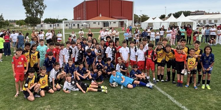 El V torneo solidario «La sonrisa de M4ría» vuelve mañana a Villoria con la fase nacional y un gran ambiente deportivo
