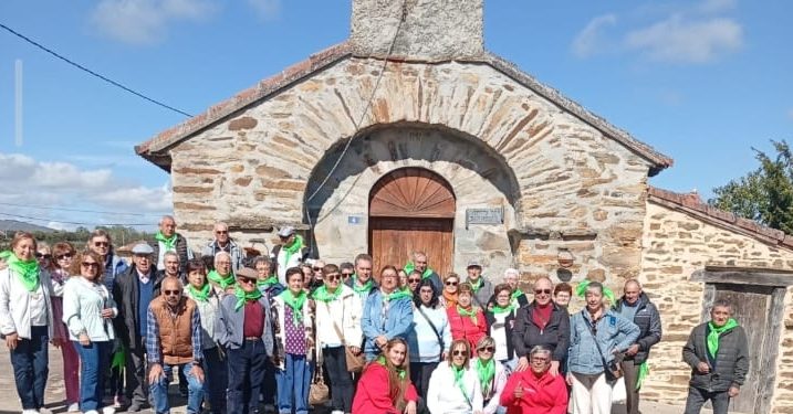 La asociación de mayores San Miguel, de Peñaranda, disfruta de una nueva excursión cultural para conocer Astorga (León)