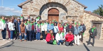 La asociación de mayores San Miguel, de Peñaranda, disfruta de una nueva excursión cultural para conocer Astorga (León)