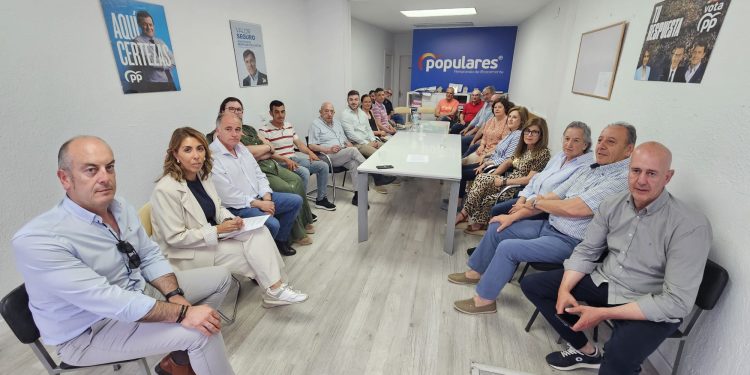 Frente común de alcaldes y concejales del PP para exigir más seguridad en los municipios de Peñaranda y Las Villas