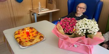 Teodosia González Rivera celebra en Alaraz sus 104 años de vida y suma su primer tataranieto a una extensa y querida familia