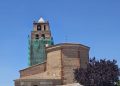 La restauración de la torre en la iglesia de Zorita de la Frontera no convence: «pegotes para tapar los huecos de los ladrillos»