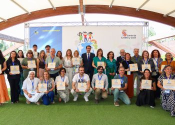 El CEIP Severiano Montero Sánchez, de Peñaranda, recibe el sello ambiental «Centro Educativo Sostenible» concedido por la Junta