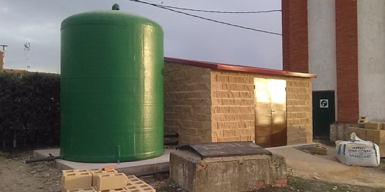 Un rayo provoca una subida de tensión eléctrica en El Campo de Peñaranda y quema el sistema de la bomba de extracción de agua