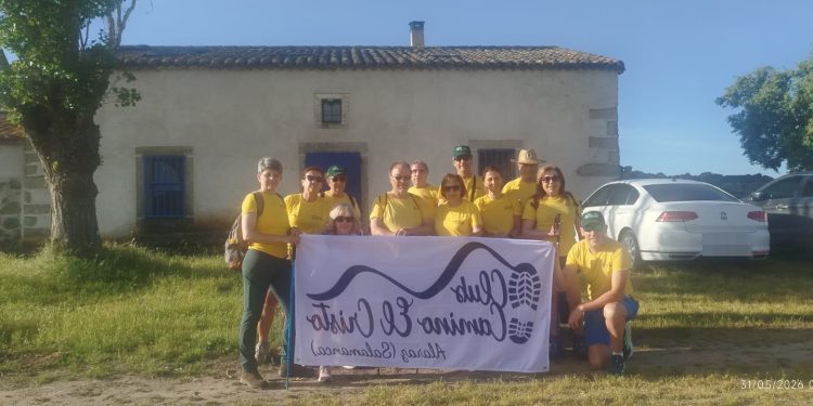 El club de senderismo Camino el Cristo, de Alaraz, disfruta de una ruta de 15 kilómetros en la localidad de Bonilla de la Sierra