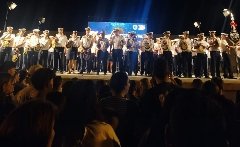 banda 23