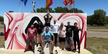 Álvaro celebra su despedida de soltero en León acompañado de sus amigos y en plena cuenta atrás para su boda con Raquel