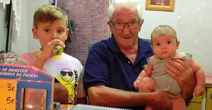 Peñaranda despide a Emilio Fernández, «alma y corazón» del recinto ferial con sus atracciones para el público infantil