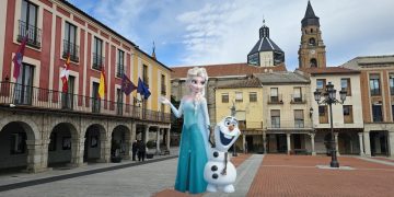 Peñaranda sumará este verano la casita de Frozen a la nueva ruta de cuentos infantiles gracias a la creatividad de Blas Madrid