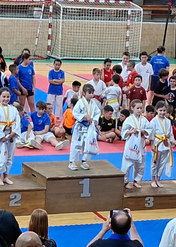 Gran actuación del club Karate CID de Peñaranda en el campeonato autonómico en edad escolar celebrado en La Bañeza