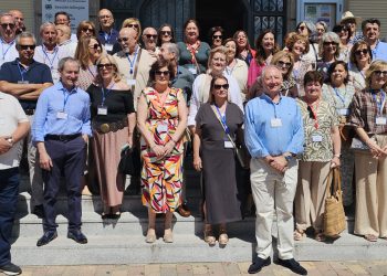 El colegio La Encarnación, de Peñaranda, abre sus puertas para recibir a los alumn@s que dejaron el centro escolar hace 50 años