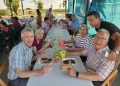 Moríñigo comparte una parrillada popular en el parque nuevo con la que ha dado inicio a las fiestas patronales de San Antonio